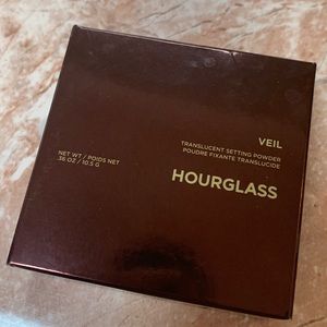 Hourglass VEIL Translucent Setting Powder